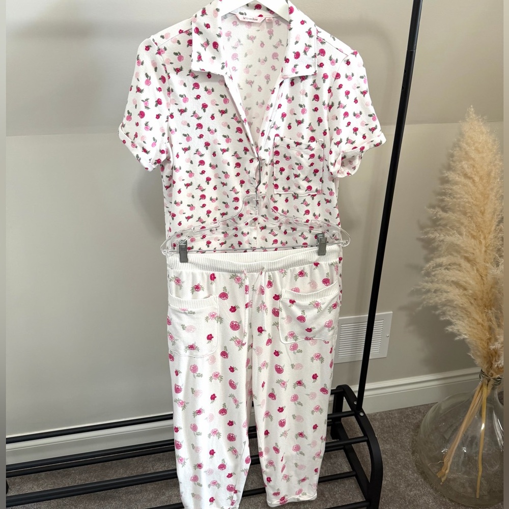 La Vie En Rose Floral Print Pajama Set | 2-Piece Button Top & Pants
